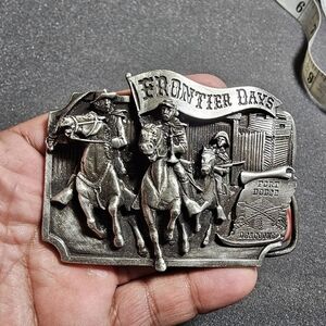 Vintage siskiyou Leather & buckle Co 1982 Fort Dodge Frontier Days Buckel cowboy